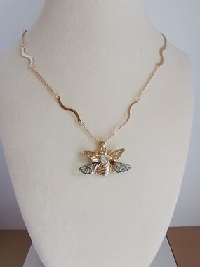 Gold Bee Pendant Necklace